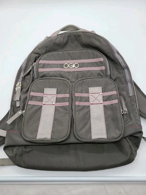Mochila Ogio Triana Gris 18 x 11.5 para Laptop Tablet 15" Bolsillos Logo Foto 1 de 4