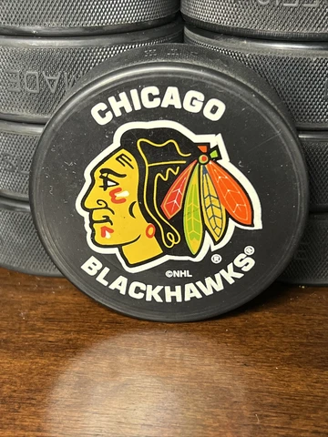 Chicago Blackhawks Team Logo Official Basic Souvenir NHL Hockey Game Puck Cover