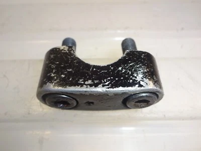 本田 CB400 CB 400 原始设备制造商车把固定夹顶部安装支架和螺栓 — 第 1/4 张图片