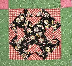 Vintage Cutter Quilt Piece 17” x 18” Beautiful Feed Sack Fabrics # 3 - Picture 1 of 10