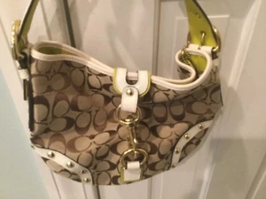 Coach Signature Jacquard Hobo mit Wildleder und Nieten - Bild 1 von 9