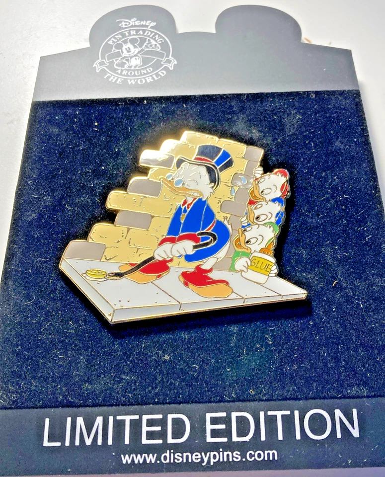 Значки Disney Scrooge McDuck April Fools Day 2006 45779 - Изображение 1 из 1