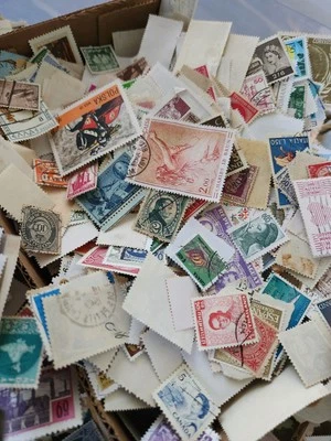 1500+ (2,3 унции) б/у бумажных почтовых марок стран мира скидка 95%. Коробка #2 читать!! - Изображение 1 из 4