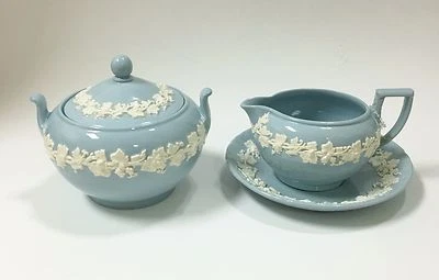 1950S VINTAGE WEDGWOOD 2 PC SET,BLUE+WHITE CREAMER+SAUCER,SUGAR QUEENS-WARE - Image 1 of 4