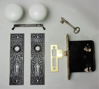 Antique Set EASTLAKE Backplates White Porcelain Door Knobs Mortise Lock W/ Key • 164.99$