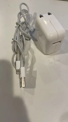 Apple 10w USB Wall Charger with  lightning charging  cable for ALL iPhone, iPad - Image 1 of 4