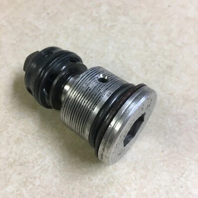 1998 年雅马哈 YZ400F 前叉底部压缩阀调节器调节帽 — 第 1/4 张图片