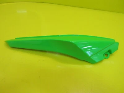 NUEVO OEM KAWASAKI Z125 PRO KRT Z 125 DERECHO DERECHO R LATERAL ASIENTO TRASERO CAPÓ PANEL DE CARENADO Foto 1 de 4