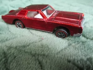 Hot Wheels Redline Vintage 1969 Custom Continental Mark III RED - Picture 1 of 13