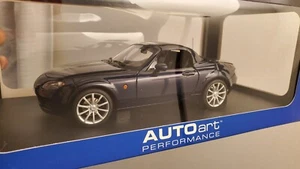 1/18 Autoart Mazda MX-5 - Picture 1 of 6