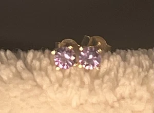 Helllila Spinell Ohrstecker KOSTENLOSER VERSAND - Bild 1 von 6
