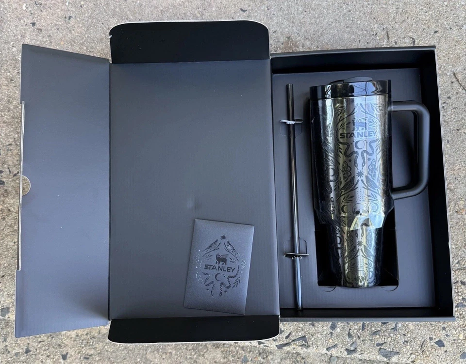 Stanley 40oz Deadly Damask The Halloween Quencher H2.0 Tumbler