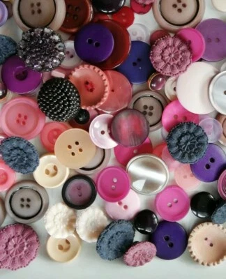 Knopf/Kurzwaren,236 STÜCK, Beeren- Töne. Gemischt-über Jahre gesammelt! - Bild 1 von 4