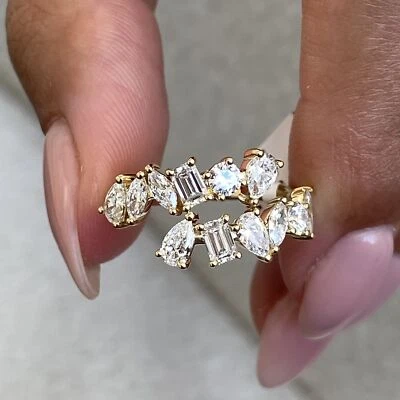 Anillo de diamantes creado en laboratorio certificado F/VS forma mixta oro amarillo de 14 k de 1,45 quilates Foto 1 de 4