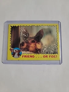 Vintage 1984 Gremlins Topps Card #26 Friend....... Or Foe - Picture 1 of 2