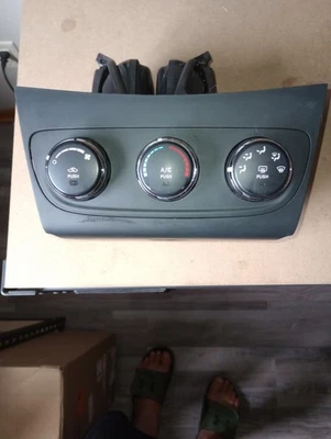 Dodge Avenger 2008-2014 módulo de control de clima de aire acondicionado con moldura y luz P55111949AE Foto 1 de 3