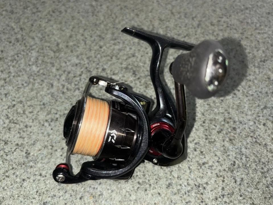 Daiwa Ballistic EX2500H  Spinning Fishing Reel - - Image 1 of 1