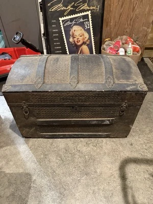 Cofre vintage 1825  Foto 1 de 3