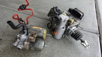 TOYOTA PRIUS C OEM HÍBRIDO ABS SISTEMA BOMBA DE FRENO REFUERZO ANTI BLOQUEO 2010-2015 SET Foto 1 de 4