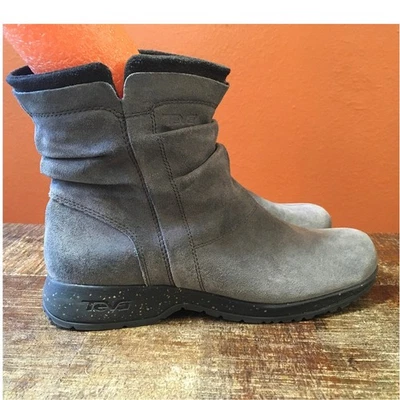 Botas de tornozelo femininas Teva Capistrano camurça 7,5 fumaça bronzeada conforto ao ar livre Gorp - Imagem 1 de 4