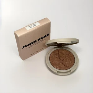 NIB Jones Road The Best Eyeshadow in Rose Gold .1oz Compact *Flawed* - Picture 1 of 3