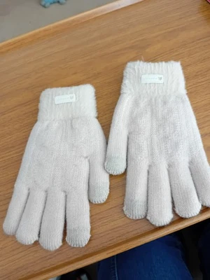 LADIES CLASSIC BEIGE THICK GLOVES WITH FAUX FUR DETAIL ONE SIZE BNWT - Image 1 of 4