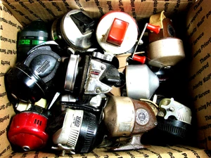 Bulk 20 Vtg Bait Casting Reels Zebco Diawa South Bend Shakespeare Parts/Repair - Picture 1 of 6