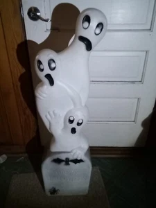 Vintage Union Product Blow mold Ghosts with tombstone Featherstone no light - Picture 1 of 7