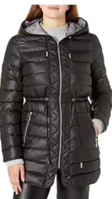 NUEVO Abrigo acolchado acolchado con capucha negro MEDIANO Kenneth Cole para mujer Foto 1 de 4