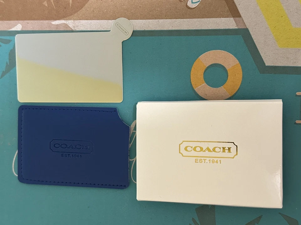 COACH 蓝色皮革卡盒 带不可破损镜面盒 全新 — 第 1/1 张图片