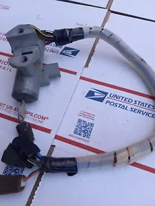 86 mazda b2600i ignition switch w/key oem parts - Picture 1 of 5