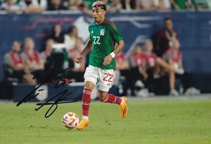 Football - Julian Araujo - Hand Signed A4 Photograph - Mexico - COA - Picture 1 of 1