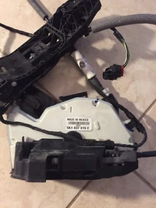 VW VOLKSWAGEN OEM 12-16 Golf Front Door-Lock Actuator 5K1837016E - Picture 1 of 4