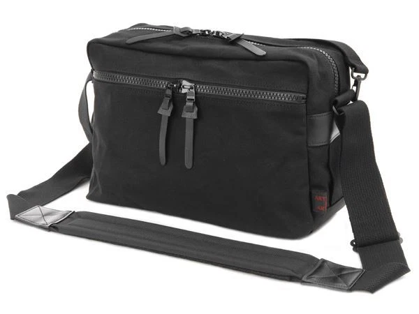 ARTISAN & ARTIST Camera bag ACAM-3000 Color Black from Japan - Image 1 of 1