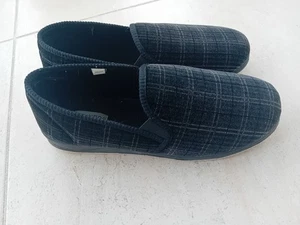 Pavers Men's Slippers Size 11 - Picture 1 of 4