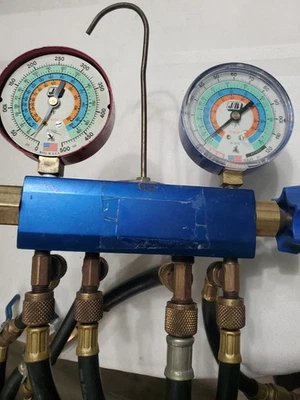 Juego de manómetros de climatización JB Industries con mangueras - R404A R22 R134A Foto 1 de 4