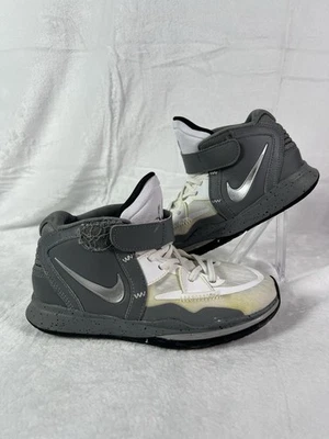 Tênis Nike Kyrie Infinity SE Mid Top (GS) DD0336 108 Youth tamanho 2.5Y - Imagem 1 de 4