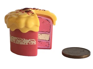 Playmobil Miniature Strawberry Cake - C26 - Picture 1 of 3
