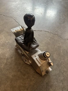 2000-2010 Saab 9-5 Manuel Shifter Assembly.  - Picture 1 of 4