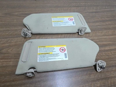 (Juego) Parasoles de tela laterales diestros y diestros Chevrolet Impala 2000-2005 sin iluminación Foto 1 de 4