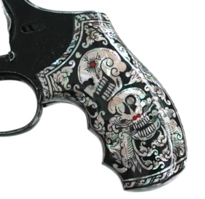 COMBAT PEARL GRIPS S&W K, L FRAME ROUND BUTT FIT MODEL 686, 696 BLACK SKULL ART - Picture 1 of 24