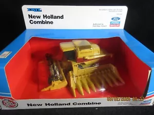 Vintage 1/64 Ertl New Holland Combine TR70 TR75 TR85 TR86 TR95 TR96 2 heads - Picture 1 of 7