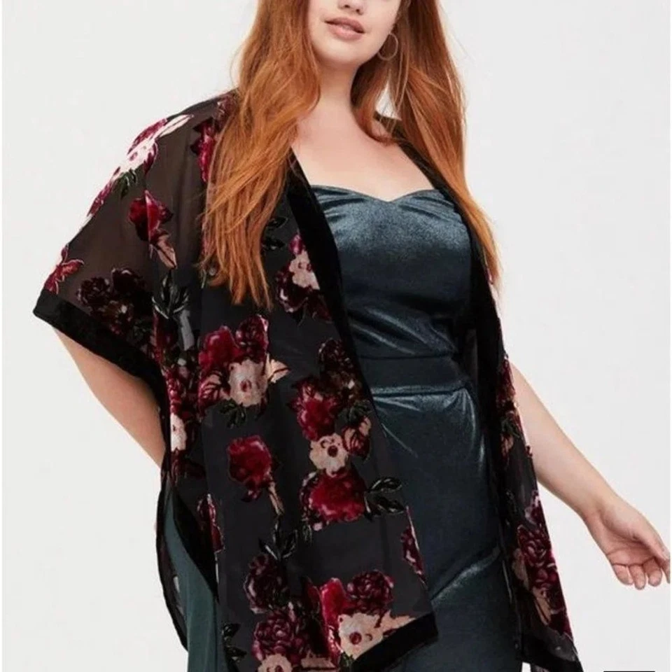 Torrid Plus Sized Burnout Velvet Kimono size XXL (1-2) VGUC - Image 1 of 4