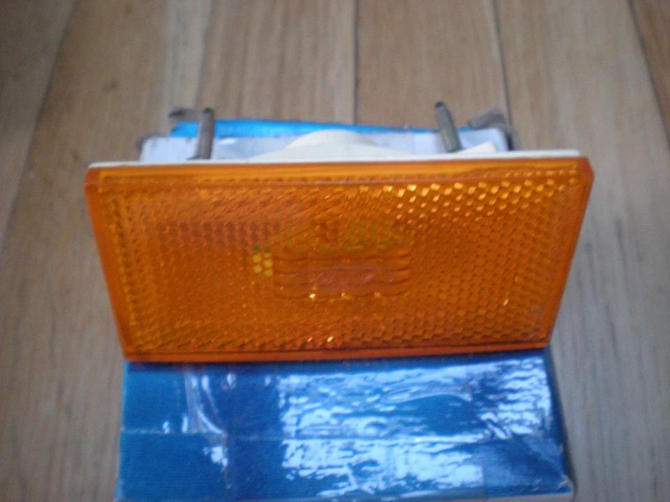 NOS 1970 1971 FORD TORINO FRONT SIDE MARKER LENS - Image 1 of 4