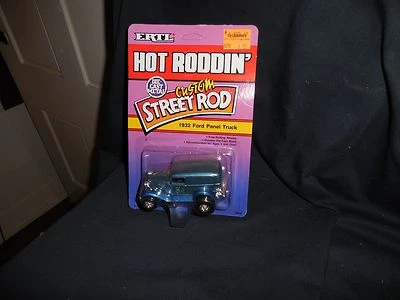 Ertl Hot Roddin 1989 1932 Ford Panel Truck Custom Street Rod как новый на картонке - Изображение 1 из 2