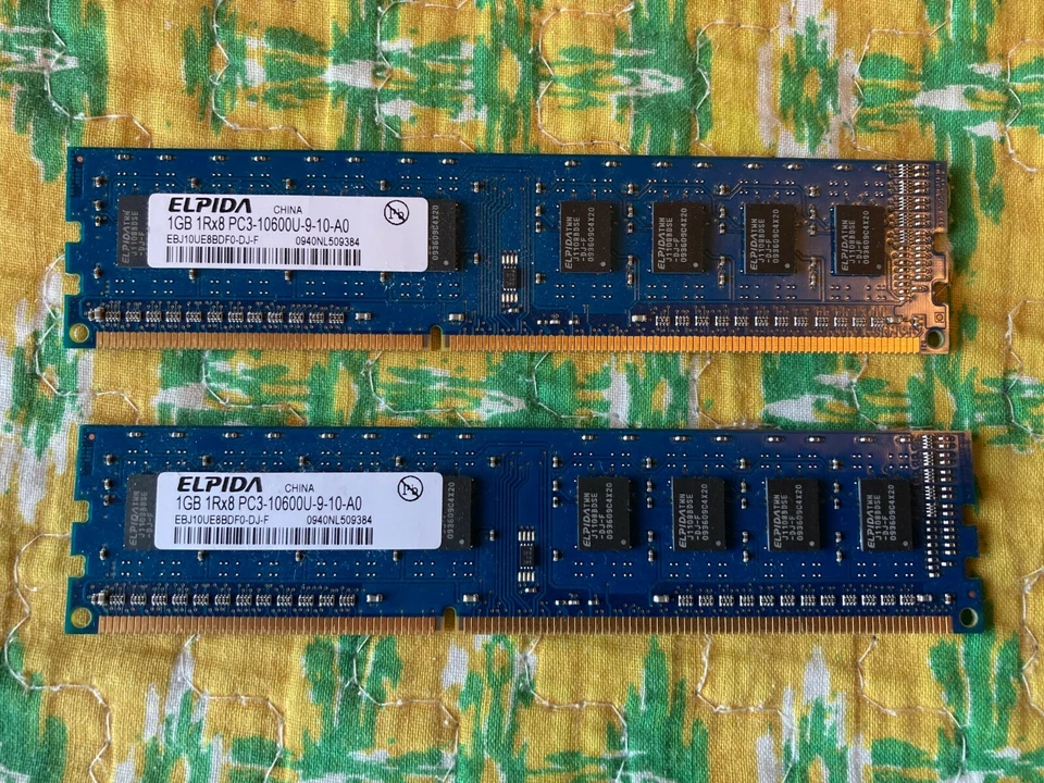 Elpida 2GB Kit (2 x 1GB) DIMM DDR3 PC3-10600 1333MHz Memory EBJ10UE8DF0-DJ-F - Image 1 of 1