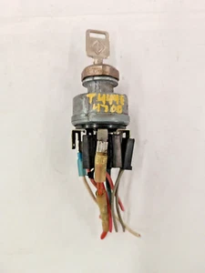 99 TO 2001 INTERNATIONAL 4700 IGNITION SWITCH WITH KEY TESTED GOOD SEE PICS - Picture 1 of 2