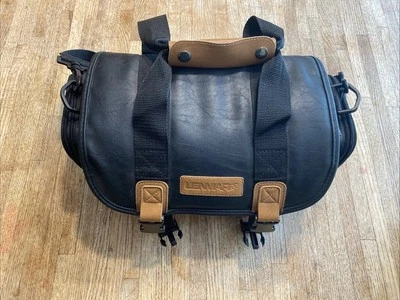 Bolso de viaje/cámara acolchada vintage Lenmar de cuero negro con detalle rojo Foto 1 de 4