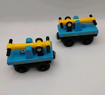 Carro de mano Sodor Railroad (2000) - Thomas Wooden Railway azul/amarillo Push Car X2 Foto 1 de 4