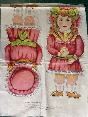 Panel de tela para muñeca de trapo de corte y costura vintage n.º 2 Museo Bethnal Green de Londres Foto 1 de 3